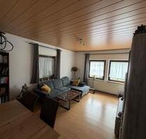 Helle 3,5 Zimmer Wohnung mit Südbalkon in Feucht inkl. Stellplatz