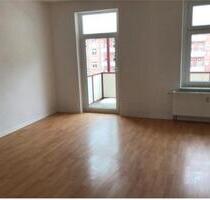 3-Raum Wohnung in ruhiger Lage - 735,00&nbsp;EUR Kaltmiete, ca.&nbsp; 90,20&nbsp;m&sup2; in Chemnitz (PLZ: 09119) Kapellenberg