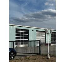 Interessantes Gewerbeobjekt mit Außenfläche und Büro zu verpachten - Bruck in der Oberpfalz