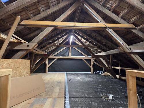 Foto - Lagerfläche im Dachgeschoss eines Bauernhofes zu vermieten