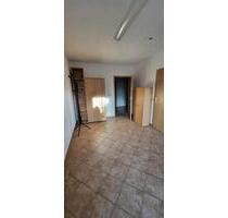 Gemütliche 1 - Zimmer - Wohnung mit Küche in ruhiger Wohnlage - Meiningen