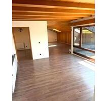 Wohnung in Erlenbach zu vermieten mit Einbauküche & Dachterrasse