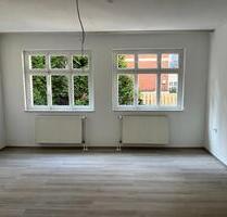 Teilrenovierte 2,5-Zimmer-Wohnung mit Terrasse im Zentrum - Siegen