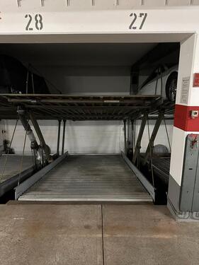 Foto - Tiefgaragen Stellplatz in Gern zu vermieten