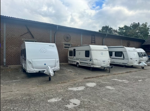 Foto - Wohnwagenstellplatz in Tönisvorst zu vermieten Wohnwagen