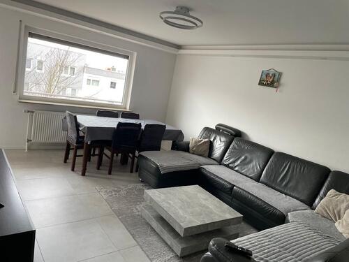 Foto - Moderne 3-Zimmer-Wohnung 74 m² – renoviert, neue Küche, Garage