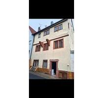 Haus zu vermieten in Külsheim - 1.100,00&nbsp;EUR Kaltmiete, ca.&nbsp; 160,00&nbsp;m&sup2; in Wertheim (PLZ: 97877)