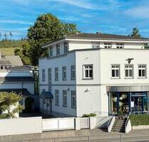 Wohn- und Geschäftshaus mit Nebengebäude - Thalheim/Erzgebirge