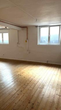 Foto - Stuttgart, 1-2-Zi. Wohnung beim Europaviertel, sehr gute Lage, UG