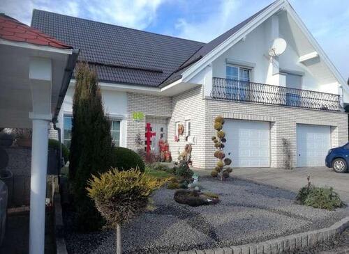 Foto - Provisionsfrei! Exklusive, effiziente DHH zu verkaufen