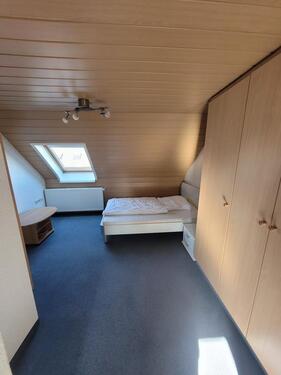 Foto - Dachgeschosswohnung - 350,00 EUR Kaltmiete,