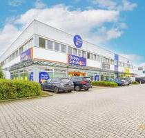 Attraktive Gewerbeimmobilie mit flexibler Bürofläche in Bestlage von Neutraubling