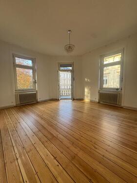 Foto - Schöne Altbaucharme 4-Zimmer Wohnung im 2. OG mit Balkon in Wiesb