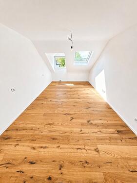 Foto - 2 Zimmer Dachgeschoßwohnung zur Miete in Stuttgart