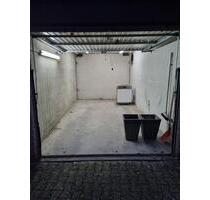 Garage Licht Strom elektrische Torantrieb Bahnhof Köln-Mülheim