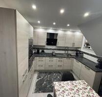 2,5 Zimmer + Dachboden inkl. EBK, Kamin, Terasse, Stellplatz - Heppenheim (Bergstraße)