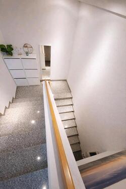 Foto - 2-Zimmer -DG-Wohnung mit Galerie & Einbauküche in Rottenburg