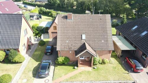 Foto - Solides Familienhaus mit großem Grundstück in Alt Duvenstedt