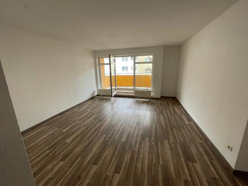 Foto - Helle 2-Zimmer Wohnung mit Balkon im 2. OG in Bernau bezugsfrei!!