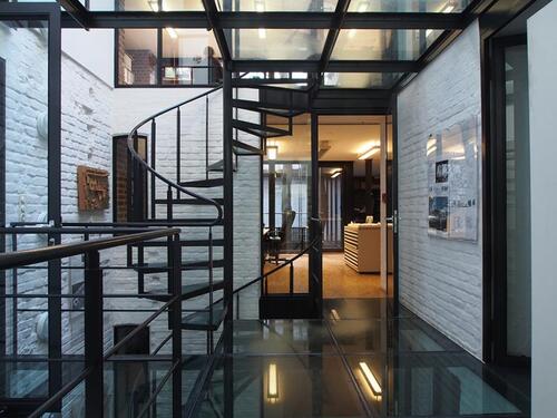 Foto - Büro- Schreibtisch-, Homeoffice-, CoWorking-, Arbeitsplatz