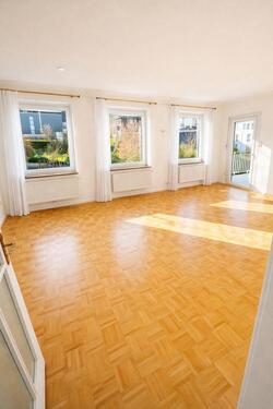 Foto - Erstbezug nach Sanierung, moderne 3Zimmer-Wohnung -Barmer Anlage