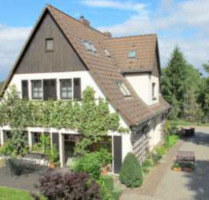 Großes Wohnhaus für 2-3 Generationen plus großem Nebengebäude - Bad Bibra