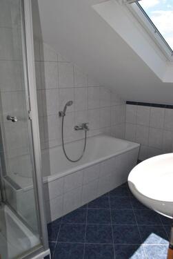 Foto - 3,5 Zimmer Dachgeschosswohnung - 800,00 EUR Kaltmiete,