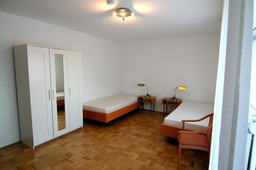 Foto - Vollmöbliertes WG-Zimmer für 1-2 Personen mit Balkon