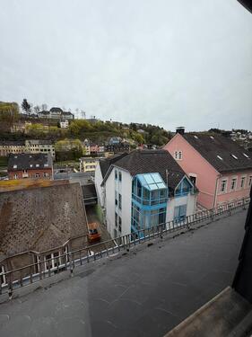 Foto - 5 Zimmer DG Wohnung in Zentrum - 850,00&nbsp;EUR Kaltmiete, ca.&nbsp; 100,00&nbsp;m&sup2;