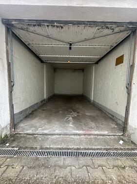 Foto - Garage in sicherem Hinterhof Dortmund (Uhlandstraße) – ab sofort