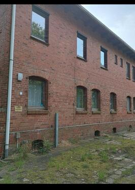Foto - Altes stark sanierungsbedürftiges Mehrfamilienhaus zu verkaufen