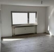 Kernsanierte 4-ZKB-Wohnung (90 m²) in Großostheim:hell und ruhig