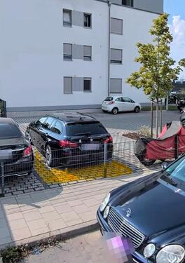 Foto - Parkplatz An den Eichen -MIETE-