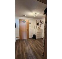 2 Raum Wohnung - 600,00&nbsp;EUR Kaltmiete, ca.&nbsp; 74,00&nbsp;m&sup2; in Lößnitz (PLZ: 08294)