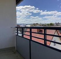 Renovierte 2,5 Zimmer Wohnung in zentraler Lage mit Balkon. - Bielefeld Heepen