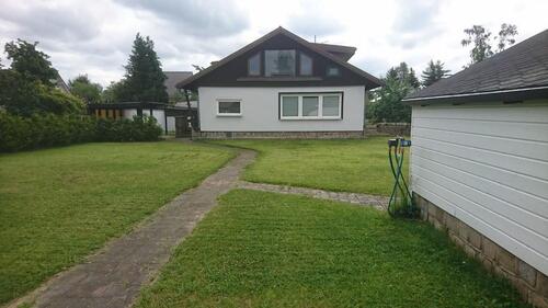 Foto - Einfamilienhaus mit sep. Einliegerwohnung, Garage, bezugsfrei