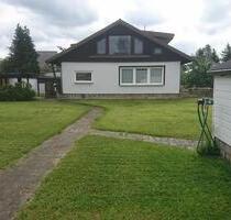 Einfamilienhaus mit sep. Einliegerwohnung, Garage, bezugsfrei - Fredersdorf-Vogelsdorf