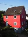Foto - Modernisiertes Fachwerkhaus, Scheune, ausgebautes Holzhaus, Hof