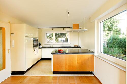 Foto - Haus mit Garten zur Miete: MID-CENTURY-Traum in Oberesslingen