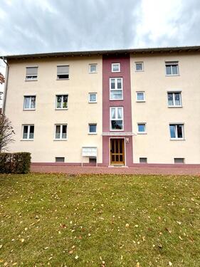 Foto - 3-Zimmer Wohnung mit Stellplatz, Einbauküche, Keller und Dachbod.