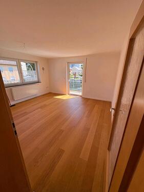 Foto - Sehr helle ruhige 3 Zimmerwohnung mit Balkon und Garage