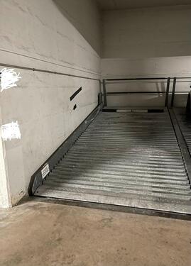 Foto - Tiefgaragenstellplatz Stellplatz Lobensteinerstr in 71229Leonberg