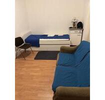 Zimmer 1 Zimmer Wohnung - 450,00 EUR Kaltmiete, ca.  40,00 m² in Böblingen (PLZ: 71032)