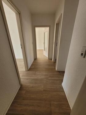 Foto - 'Helle Räume, klare Linien – Wohnen zum Wohlfühlen.“