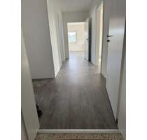 Erstbezug nach Dachausbau: Moderne 80 m² Wohntraum inkl. EBK & Pa - Munster