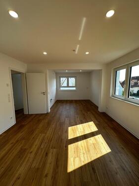 Foto - Erstbezug nach Sanierung: 4 Zimmer, 2 Bäder, Balkon, ruhige Lage