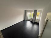 Foto - 3-Zimmer-Wohnung mit Einbauküche in zentraler Lage – frisch renoviert