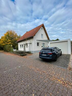 Foto - Freistehendes Einfamilienhaus zu verkaufen