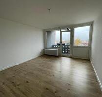 Düsseldorf-Lichtenbroich: Sehr helle 1-Zimmer-Wohnung (30 m²) zum Wohlfühlen mit Ausblick