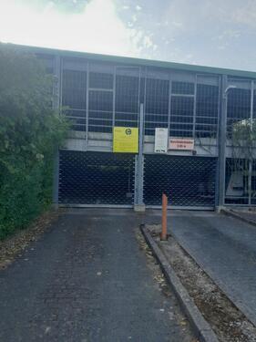 Foto - Stellplatz für Pkw im Parkhaus - 25,00 EUR Miete,